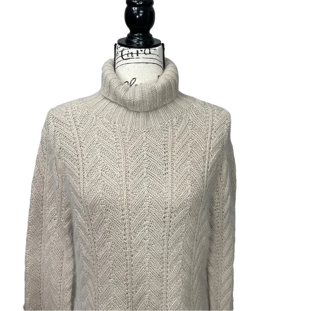Deane & White Ramie/Angora Thick Knit Cream Soft Sweater Size Medium